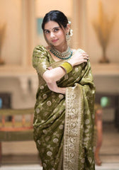 Pihu Mehandi Banarasi Silk Saree