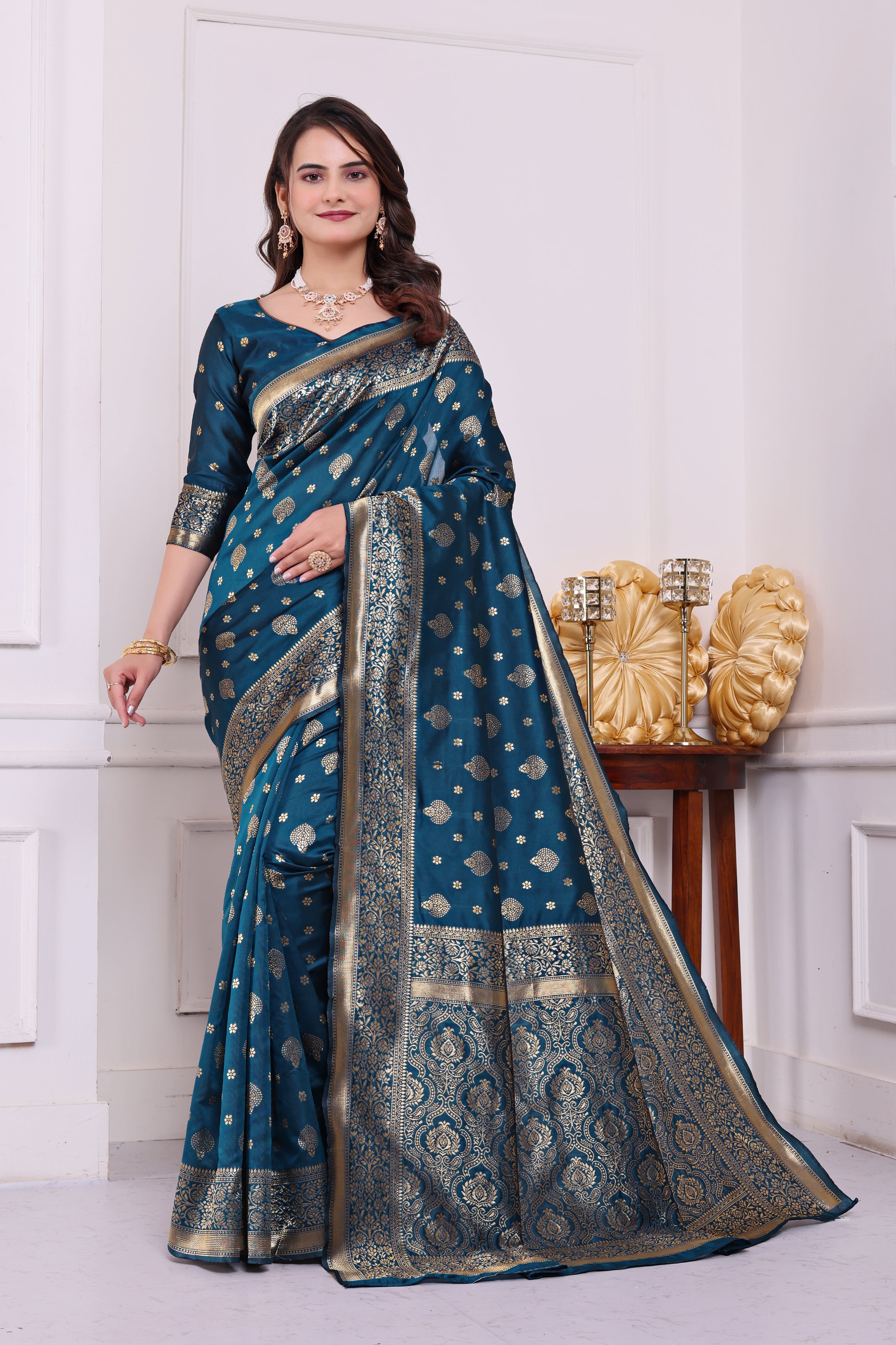 Rudrani Morepeach Banarasi silk saree
