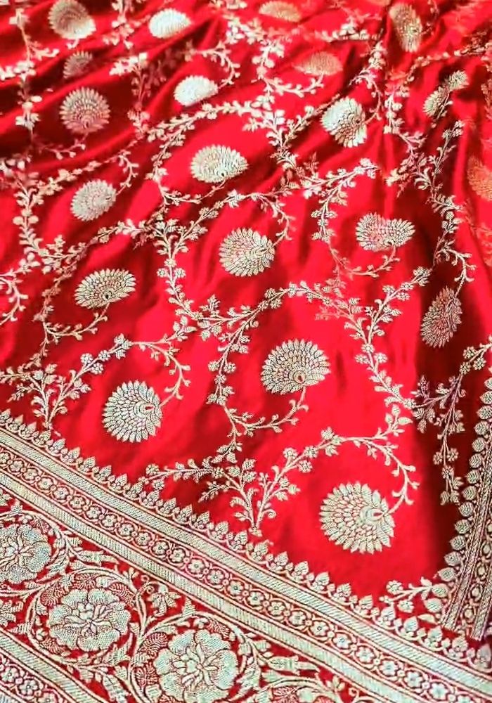Ruhika – Scarlet Red Banarasi Satin Silk Saree with Traditional Zari Weaving