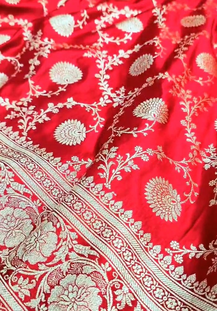 Ruhika – Scarlet Red Banarasi Satin Silk Saree with Traditional Zari Weaving