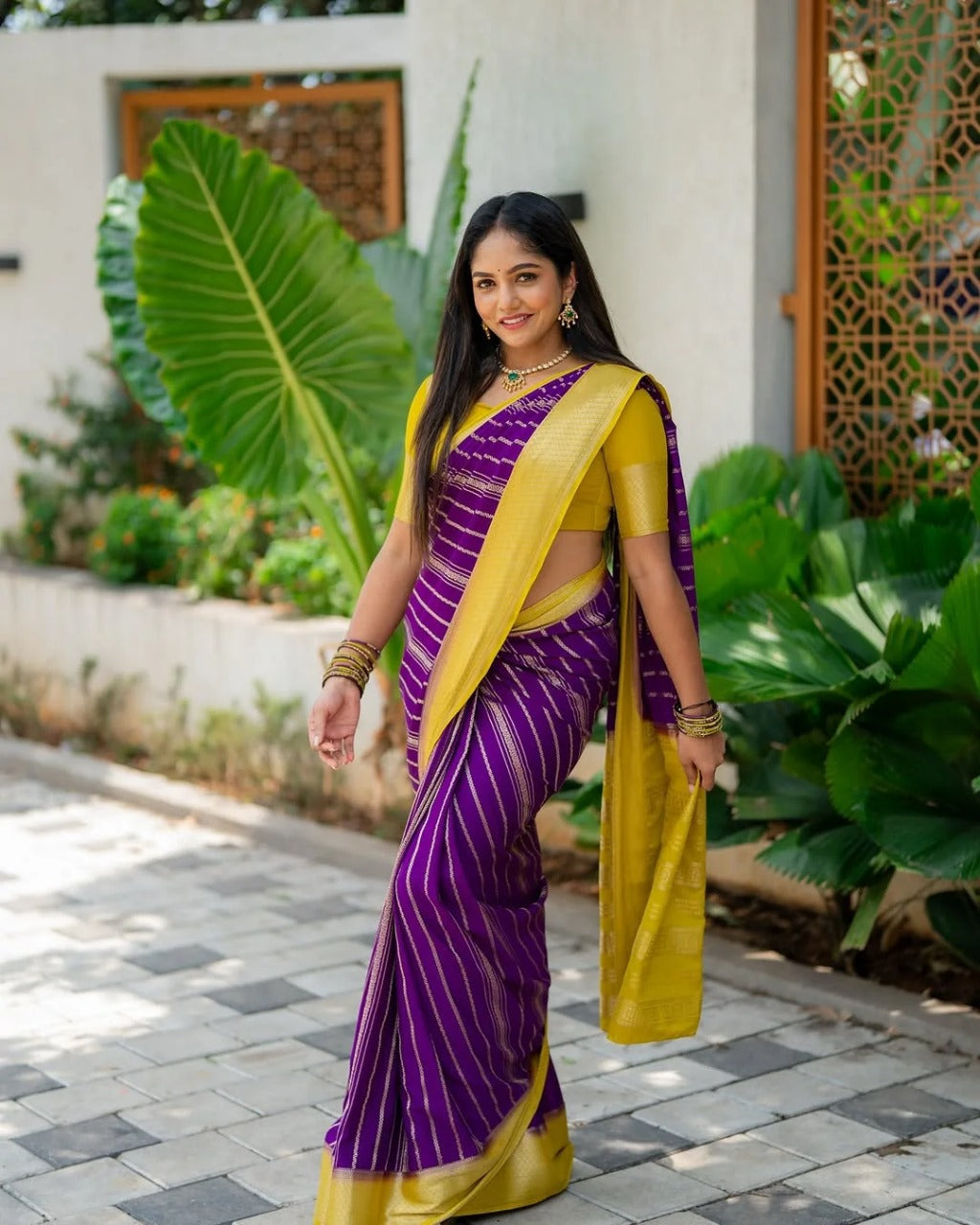 Devina – Banarasi Soft Silk Saree with Golden Zari Detailing and Graceful Charm