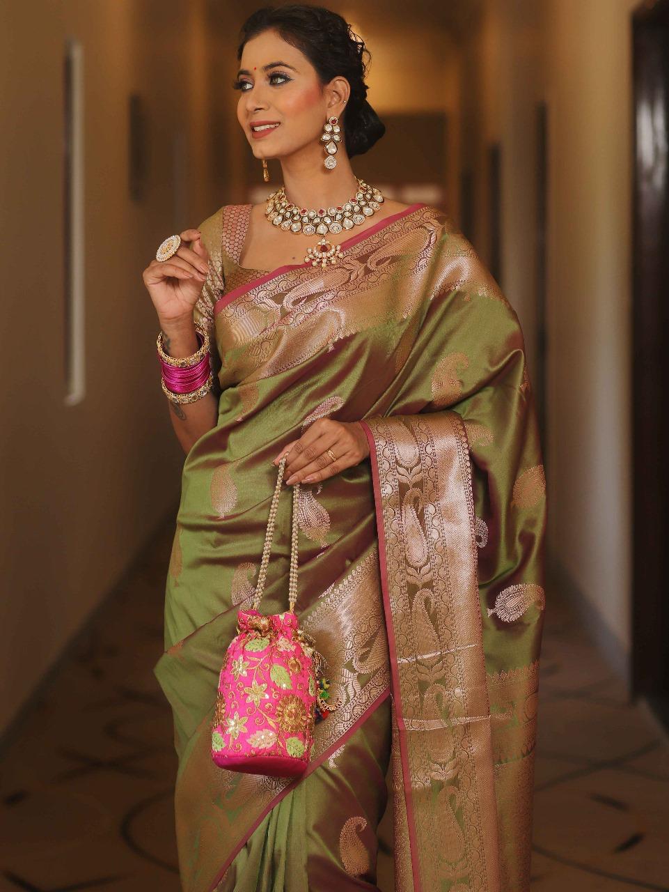 Mrinalini – Green Banarasi Silk Saree with Golden Paisley Weaving