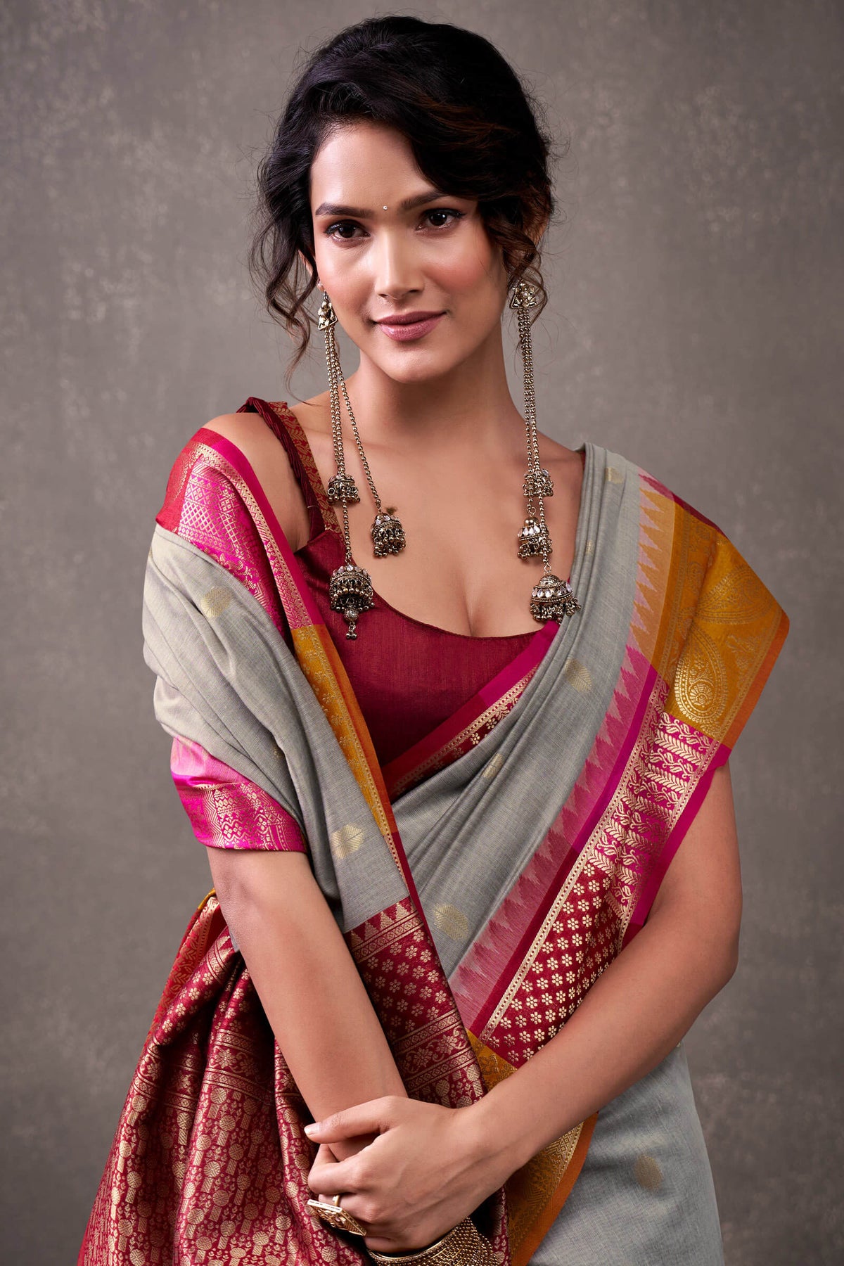Effulgent Grey Cotton Silk Saree With Lustrous Blouse Piece