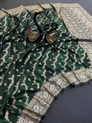 Deserving Dark Green Soft Banarasi Silk Saree With Classic Blouse Piece
